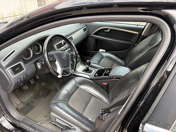 Volvo V70 6 of 10