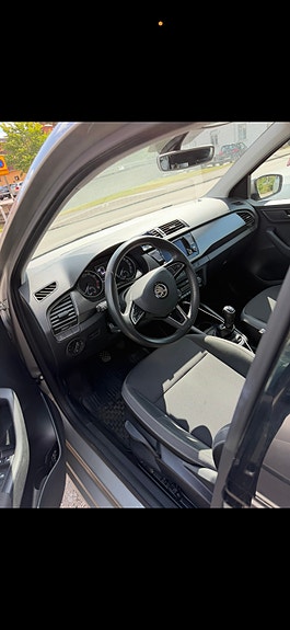 Skoda Fabia 2 of 4