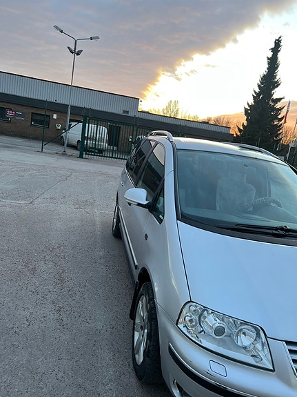 Volkswagen Sharan 2 of 17