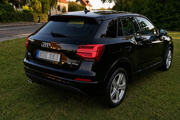 Audi Q2 4 of 13