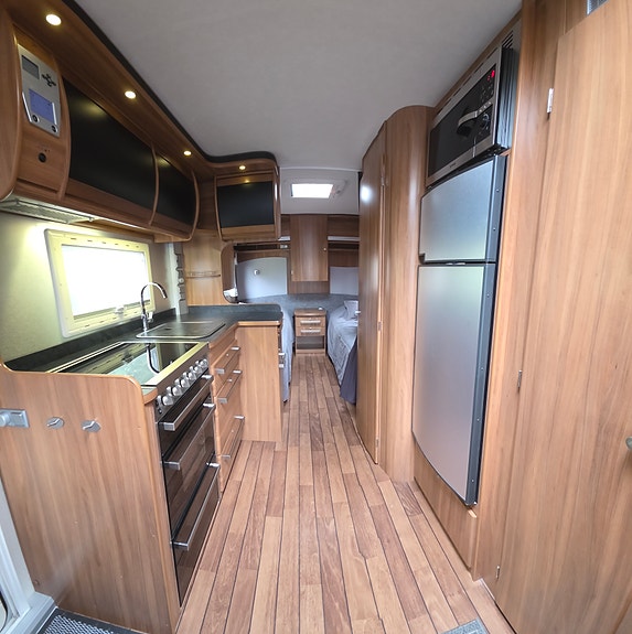 Cabby 650 Caienna 2013 – långbäddar – vintervagn med Alde 4 of 15