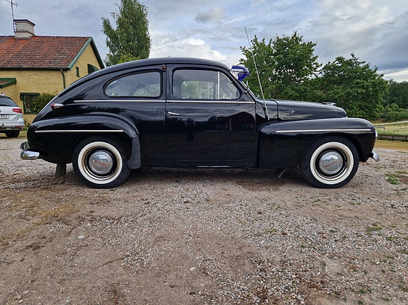 Volvo PV444 3 of 10