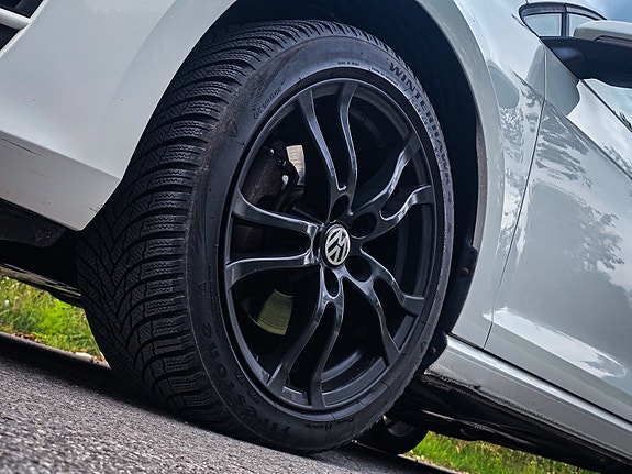 Volkswagen Golf VII 12 of 19