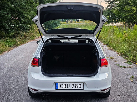 Volkswagen Golf VII 7 of 19