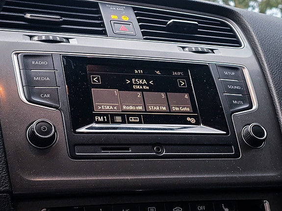 Volkswagen Golf VII 18 of 19