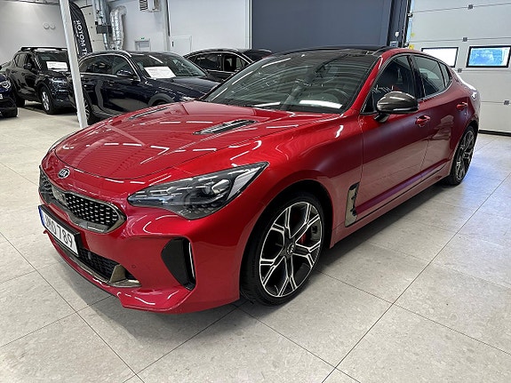 Kia Stinger 4 of 25