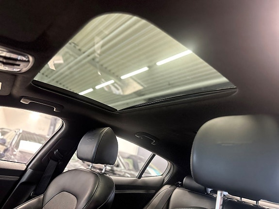 Kia Stinger 20 of 25