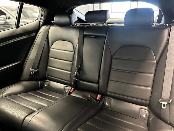 Kia Stinger 22 of 25