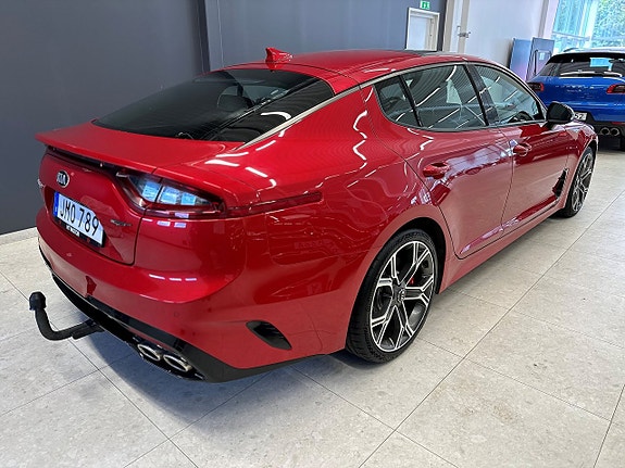 Kia Stinger 10 of 25