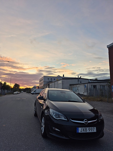 Opel Astra 2 of 22