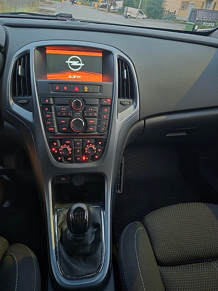 Opel Astra 11 of 22