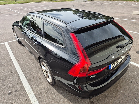 Volvo V90 4 of 21
