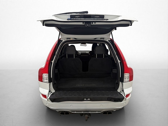 Volvo XC90 17 of 30