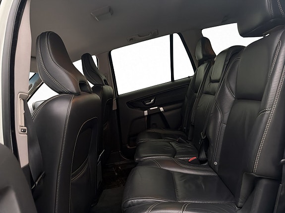 Volvo XC90 18 of 30