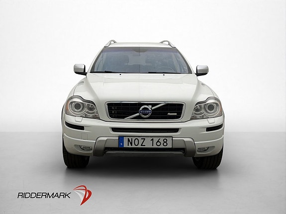 Volvo XC90 2 of 30