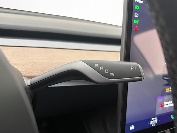 Tesla Model Y 29 of 29