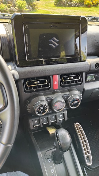 Suzuki Jimny 8 of 9