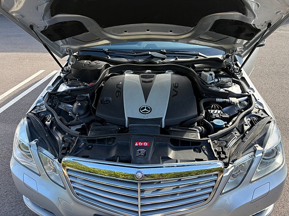 Mercedes-Benz E350 6 of 16
