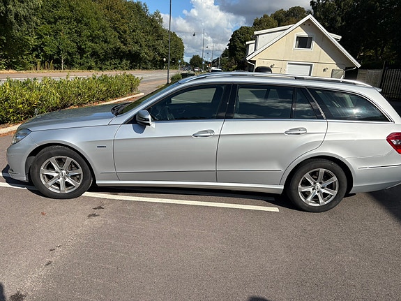 Mercedes-Benz E350 4 of 16