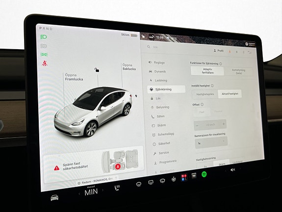 Tesla Model Y 23 of 28