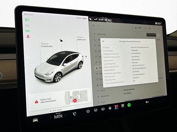Tesla Model Y 25 of 28