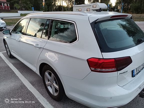 Volkswagen Passat 3 of 10