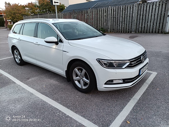 Volkswagen Passat 2 of 10