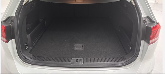 Volkswagen Passat 7 of 10