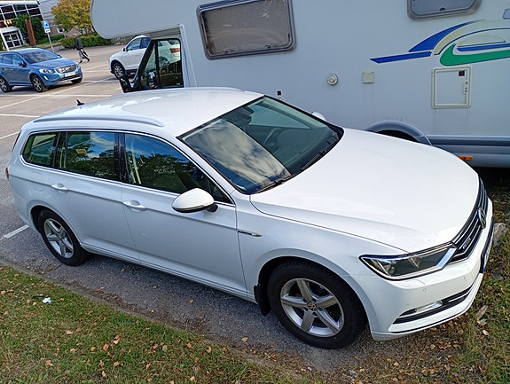 Volkswagen Passat 5 of 10