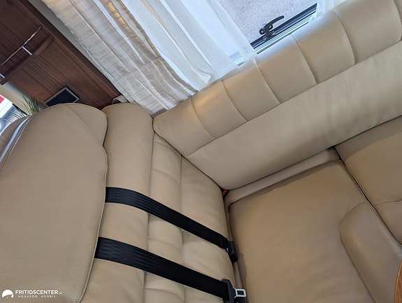Hymer B 678 EXPERIENCE *ALDE / Automat / Stort garage 4 of 21