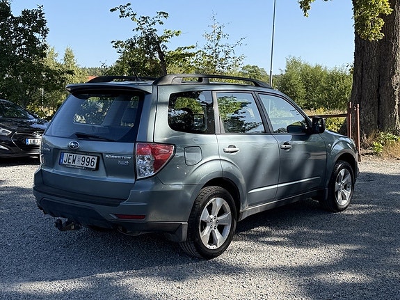 Subaru Forester 4 of 22