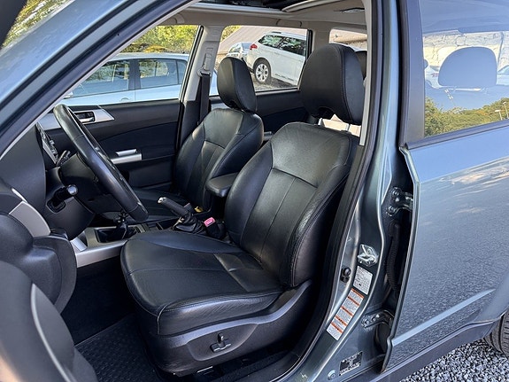 Subaru Forester 13 of 22