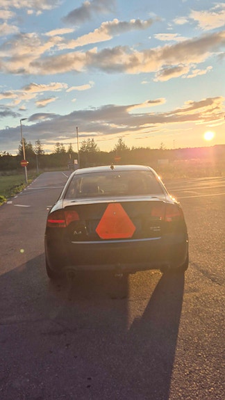 Audi A4 4 of 7
