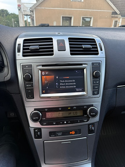 Toyota Avensis 9 of 11