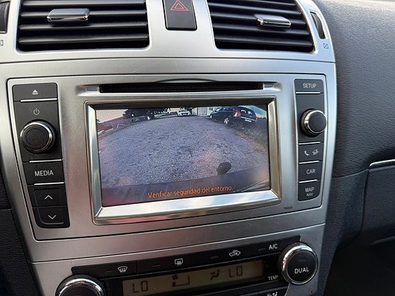 Toyota Avensis 8 of 11