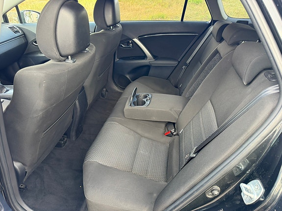 Toyota Avensis 6 of 11