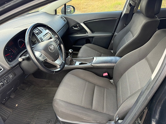 Toyota Avensis 5 of 11