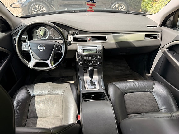 Volvo V70 5 of 9