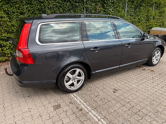 Volvo V70 8 of 9