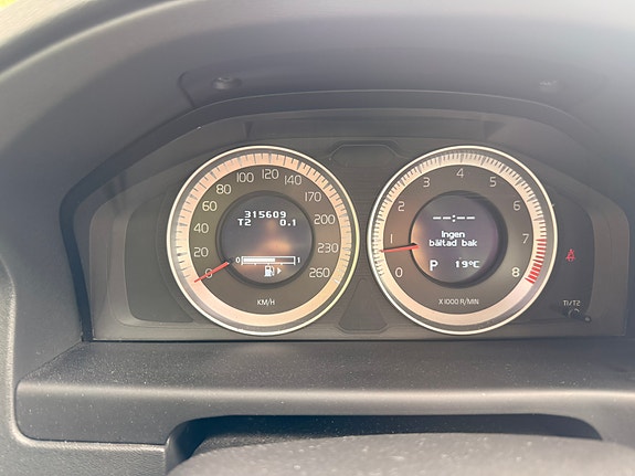 Volvo V70 9 of 9