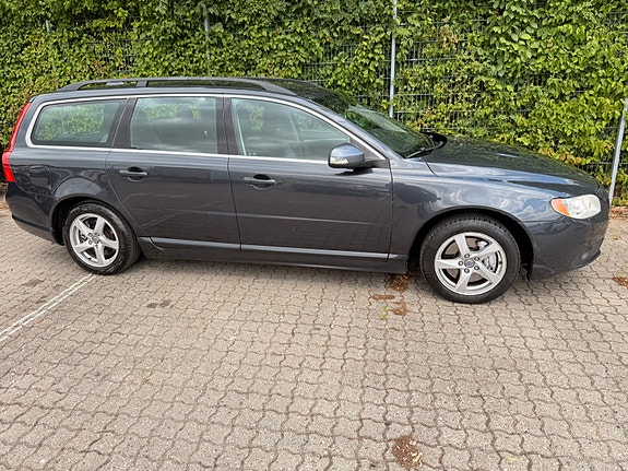 Volvo V70 6 of 9