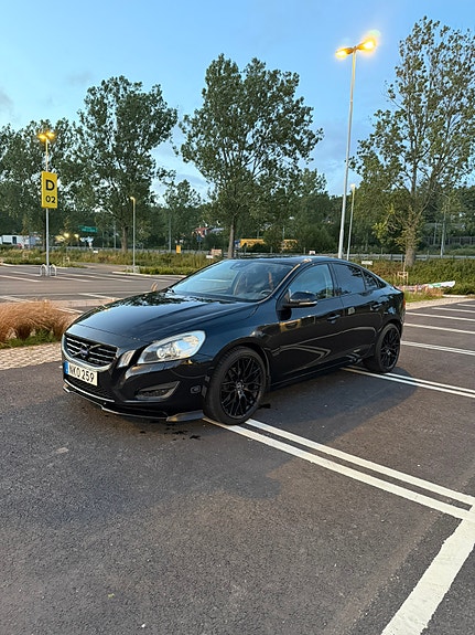 Volvo S60 4 of 10