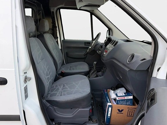 Ford Transit Connect 24 of 27