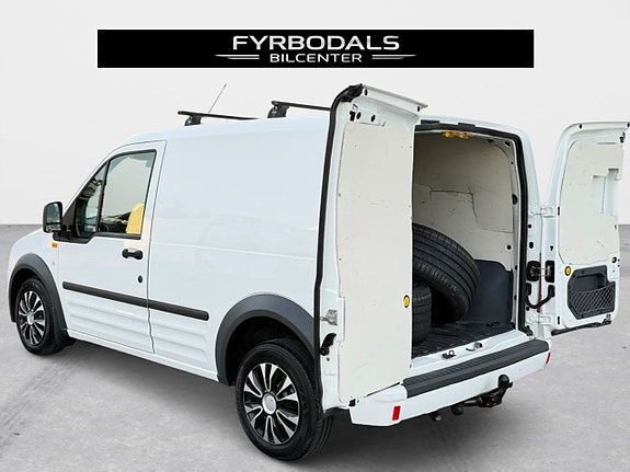 Ford Transit Connect 10 of 27