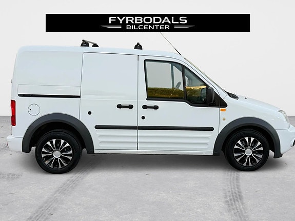 Ford Transit Connect 3 of 27