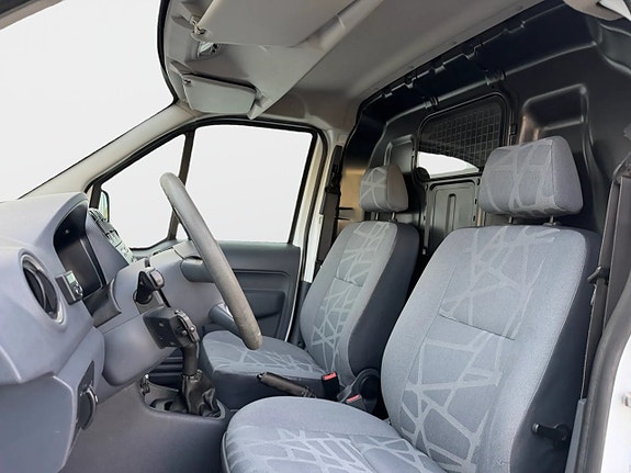 Ford Transit Connect 21 of 27