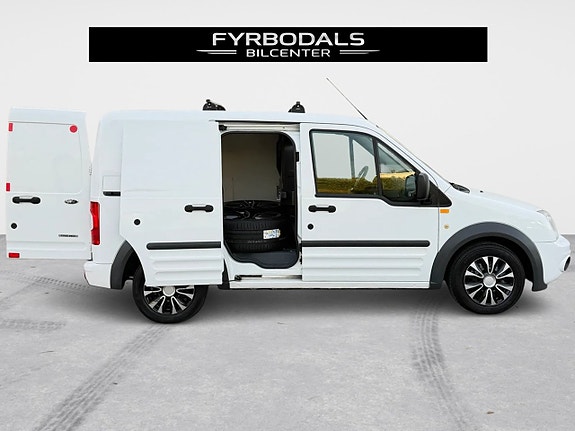 Ford Transit Connect 15 of 27