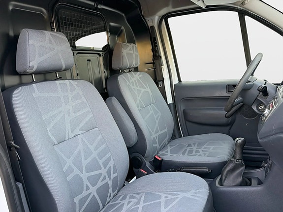 Ford Transit Connect 25 of 27