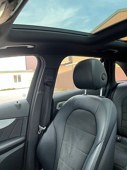 Mercedes-Benz GLC350 e 8 of 12