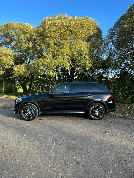 Mercedes-Benz GLC350 e 3 of 12